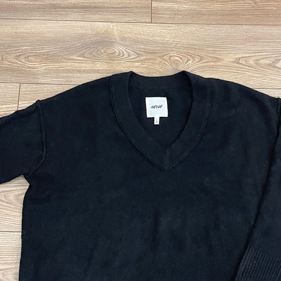 Aerie Black V-Neck Sweater - Picture 2 of 6